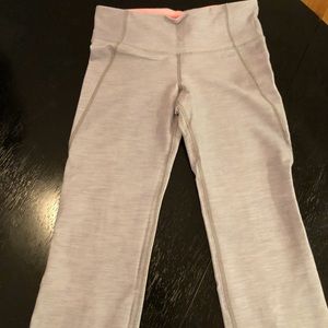 Lululemon gray capris